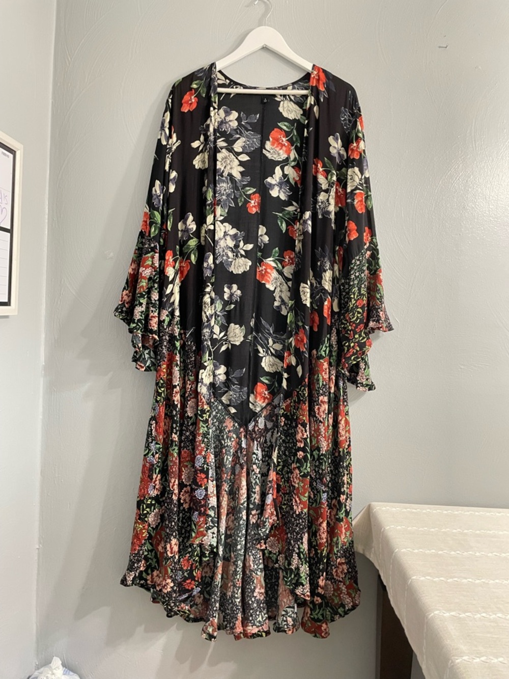 TORRID High-Low Multi Floral long Kimono Bell Sleeves boho festival Coachella 2X - Picture 3 of 13